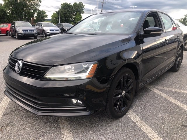 Pre-owned 2018 Volkswagen Jetta 1.8t Se Sport 4dr Car In Harrisburg # 